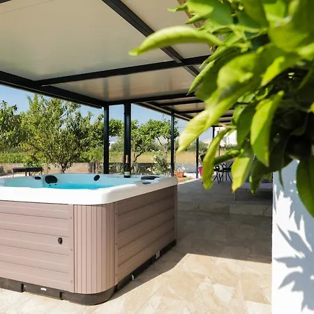 Holiday home Seaside Retreat Kastela