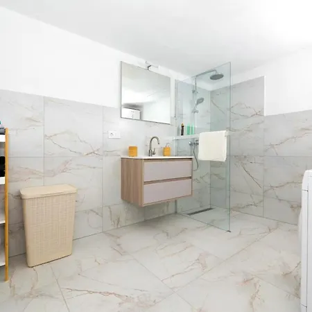 Seaside Retreat Holiday home Kastela