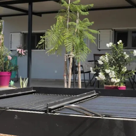 Seaside Retreat Kaštela